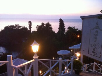 bab i zer konaklama ve restoran