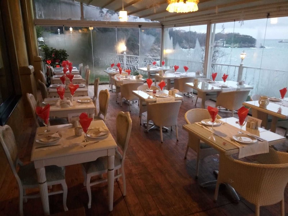 bab i zer konaklama ve restoran