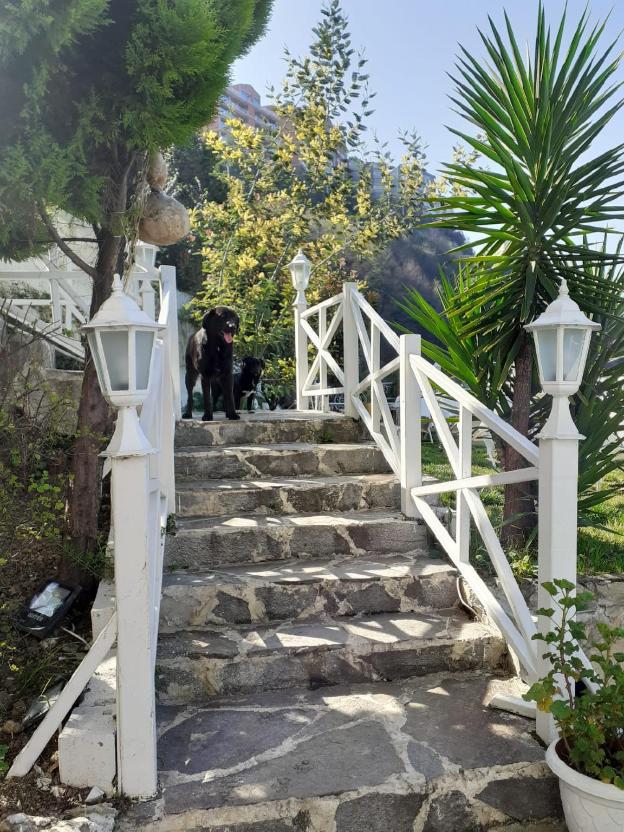 bab i zer konaklama ve restoran