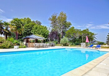 Domaine De Pouzelande B&B,Pouzelande,4 star