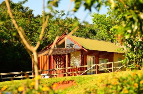 tsanana log cabins and mullberry lane suites