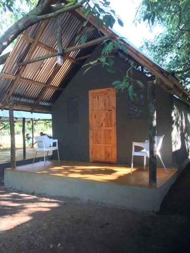 tsanana log cabins and mullberry lane suites