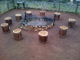tsanana log cabins and mullberry lane suites