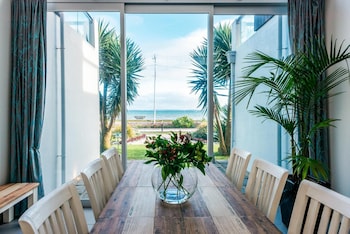 waiheke waterfront lodge