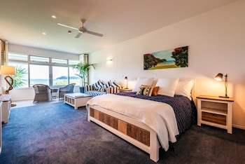 waiheke waterfront lodge