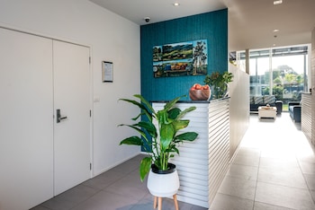 waiheke waterfront lodge