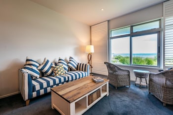 waiheke waterfront lodge