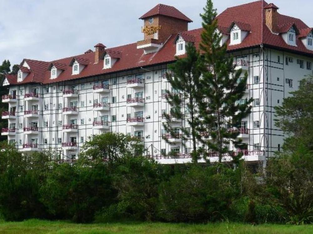 misty apartments iris house resort