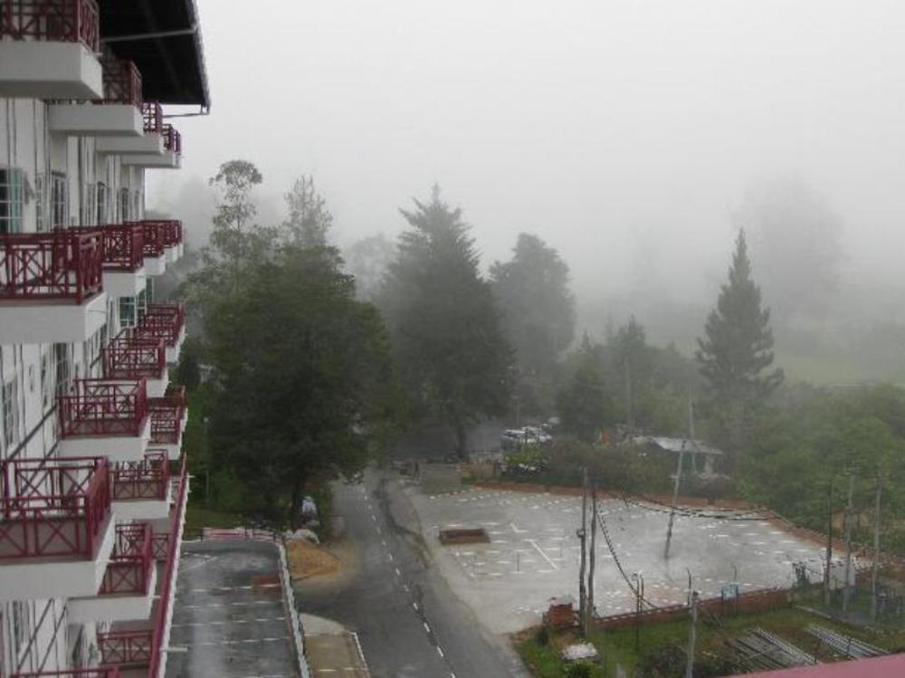 misty apartments iris house resort