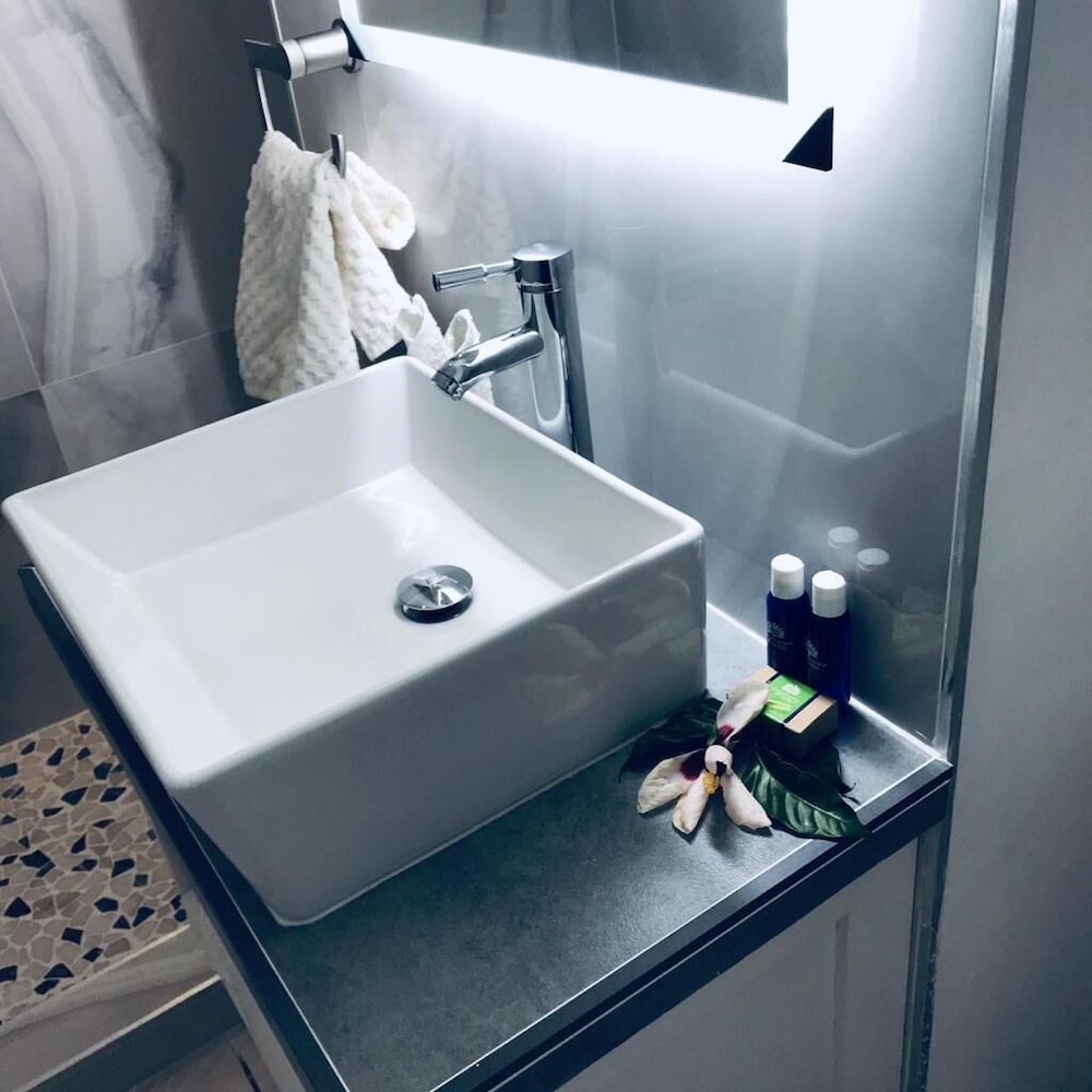 deluxe appartment at point village