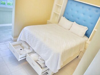 deluxe appartment at point village