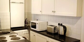 the shop cotswold apartment sleeps 2