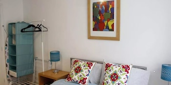 The Shop Cotswold Apartment Sleeps 2,,0 star
