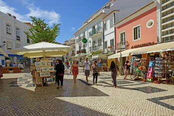 b45 main avenue 2 bed apartment