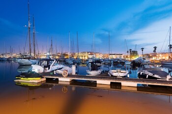 b45 main avenue 2 bed apartment