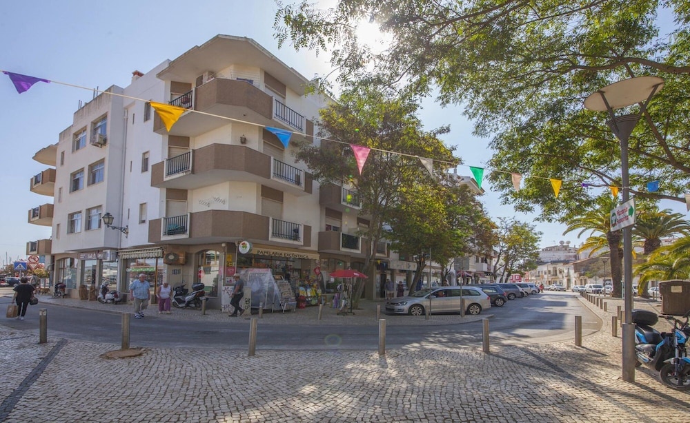 b45 main avenue 2 bed apartment