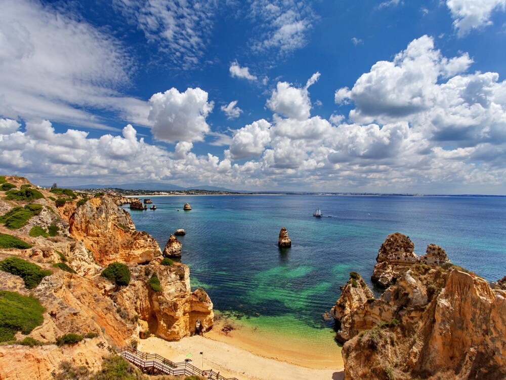 b45 main avenue 2 bed apartment