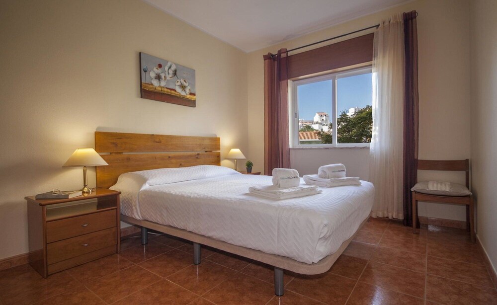 b45 main avenue 2 bed apartment