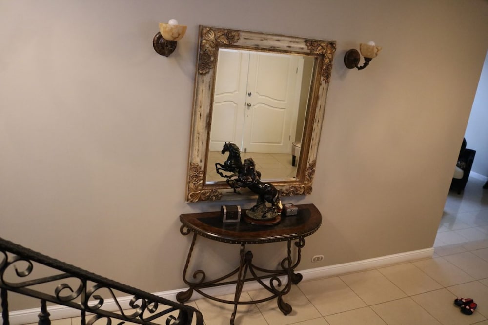 deluxe property in cariari