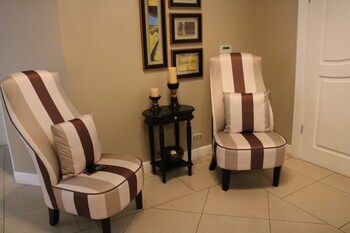 deluxe property in cariari