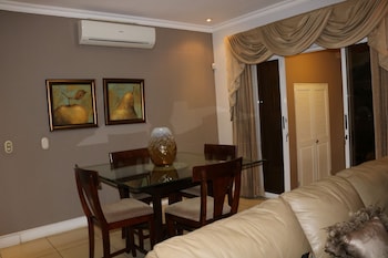 deluxe property in cariari