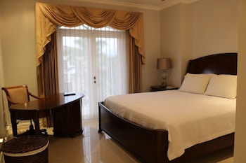 deluxe property in cariari