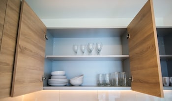 Thames View 2 Bed Apartment With Balcony,,0 star