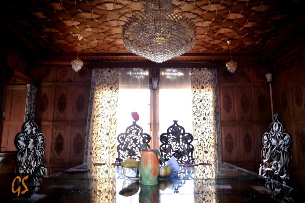 floating heaven group of houseboats