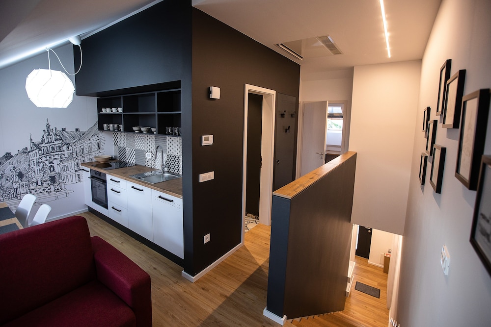 postcard city apartments