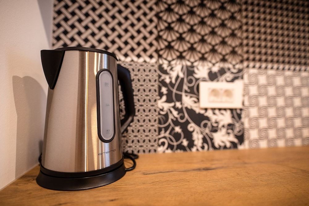 postcard city apartments