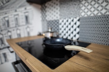 postcard city apartments