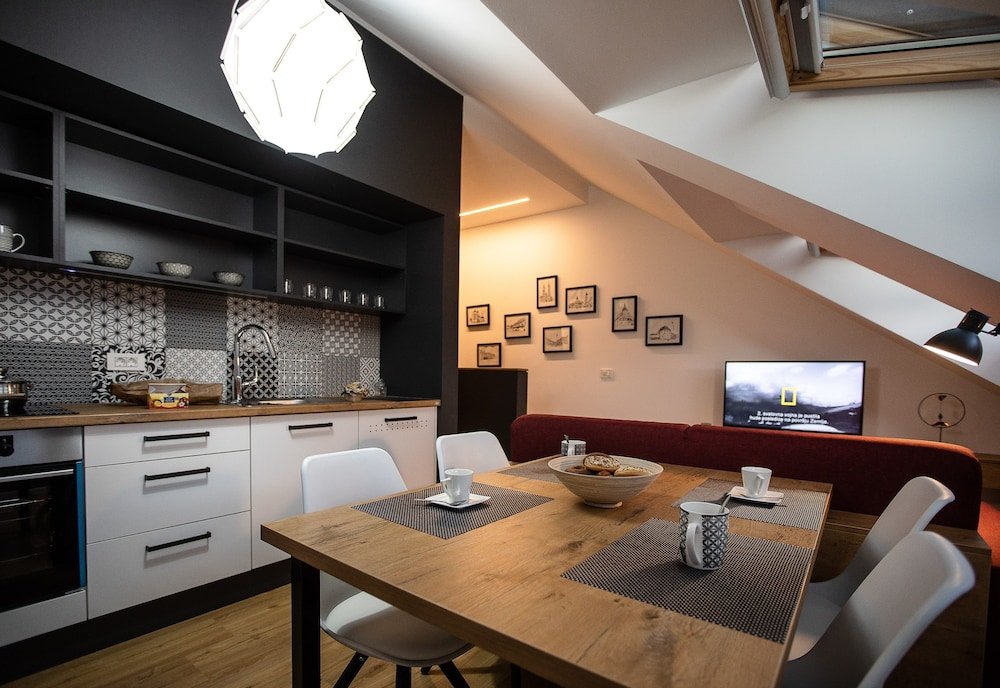 postcard city apartments