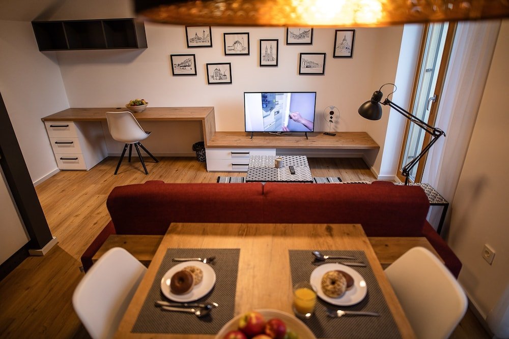 postcard city apartments