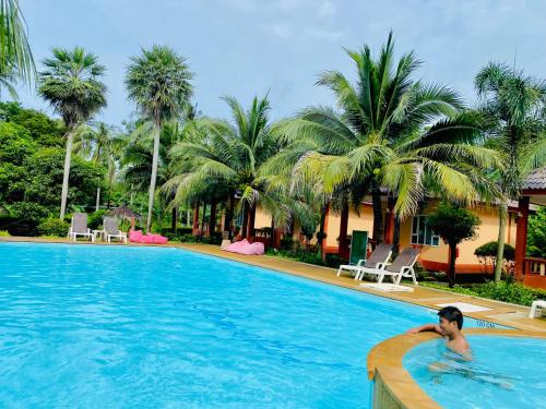 peaceful resort koh lanta