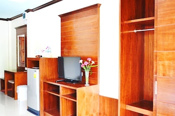 peaceful resort koh lanta