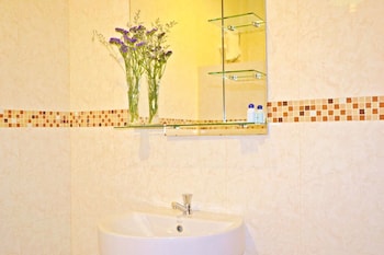 peaceful resort koh lanta