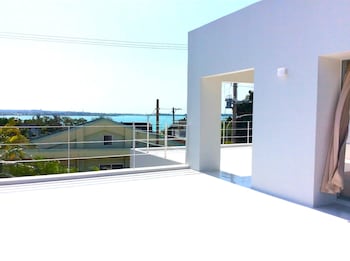 seaside house nirai