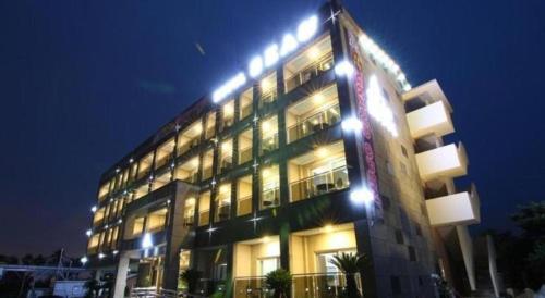 sean hotel