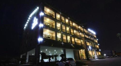sean hotel