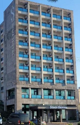 sims hotel