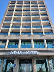 sims hotel
