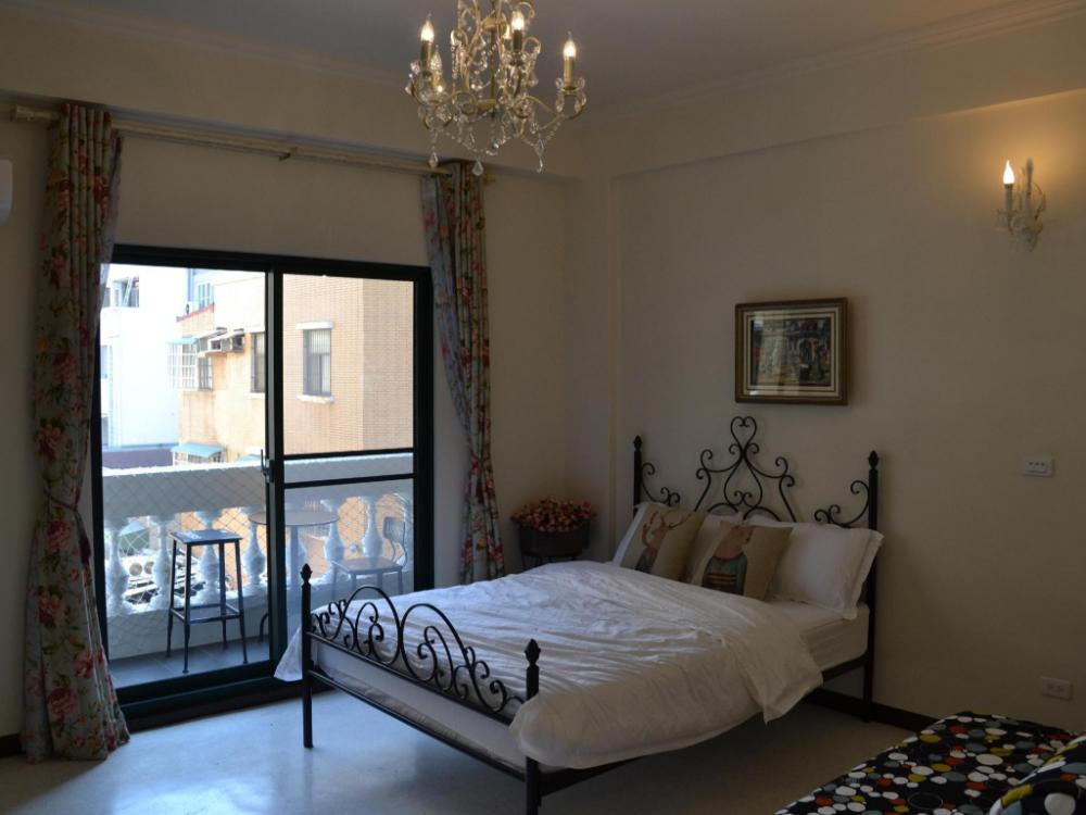 43and13 room store bandb