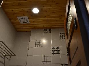 43and13 room store bandb