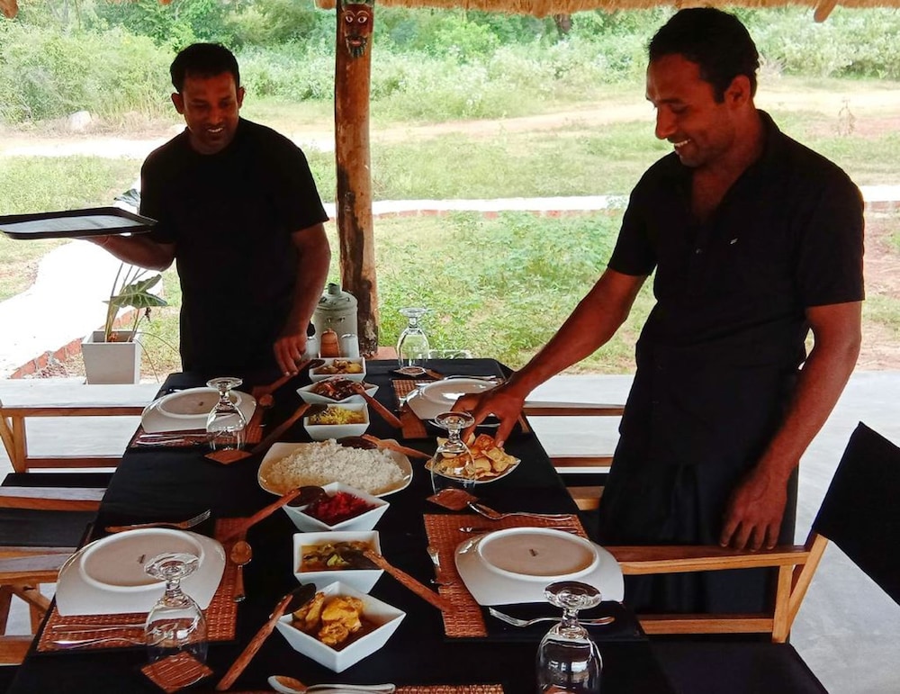 ceylon wild safaris