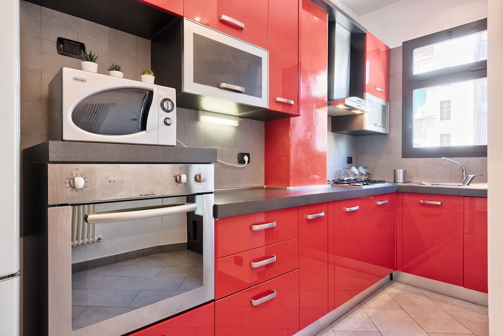 vanchiglietta colourful apartment