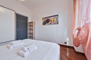 vanchiglietta colourful apartment