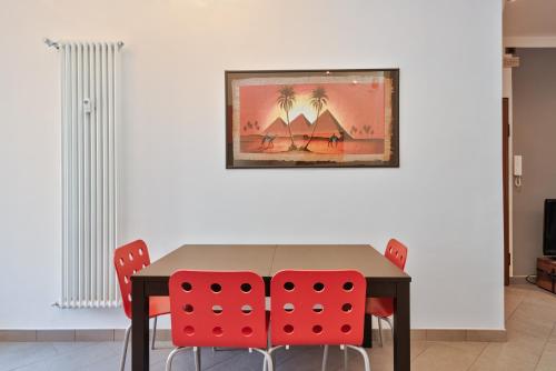 vanchiglietta colourful apartment