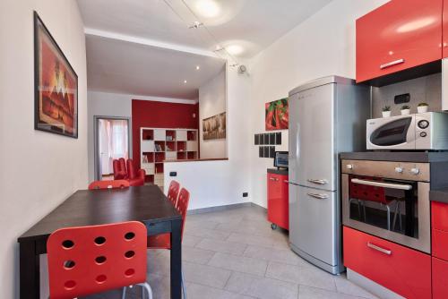 vanchiglietta colourful apartment