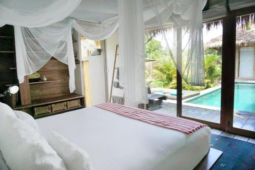 slow private pool villas gili air