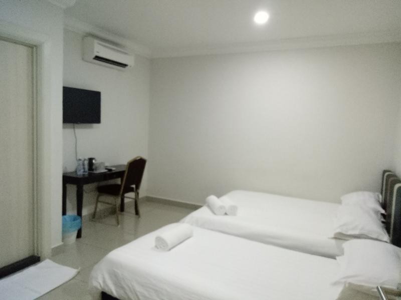 hotel mutiara kgmmb